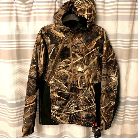 NWT Under Armour Realtree Camo Jacket Small